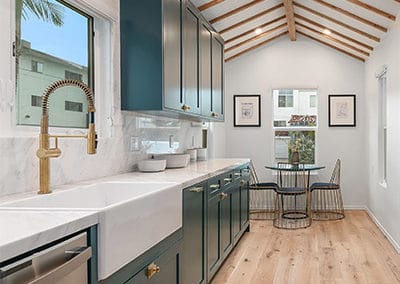 Custom Shaker Cabinets